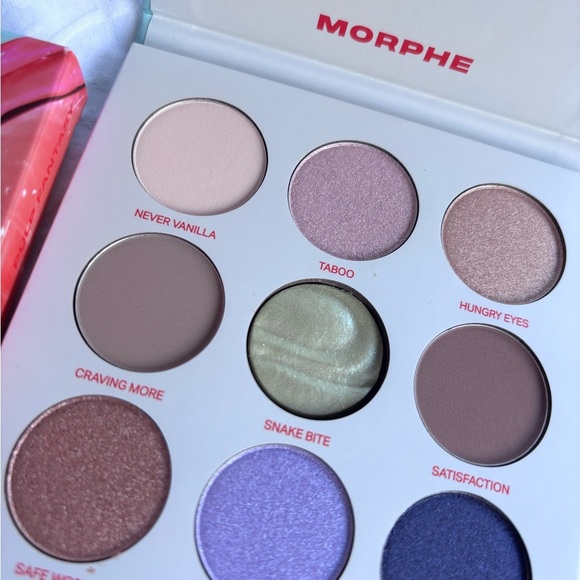 Morphe Pulp Fantasy Palette with Pink and Orange Hues - Picture 4 of 5